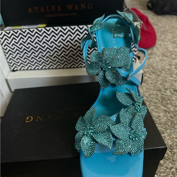 Gorgeous brand new Azalea Wang heels! - Picture 7 of 10